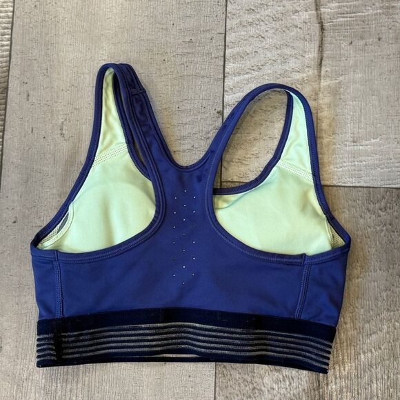 Nike Dri-Fit Sports Bra - Picture 3 of 3